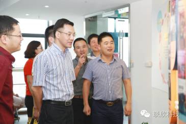市委组织部两新处处长朱启仁一行莅临我司对党员文化开展指导工作
