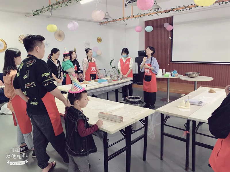 有点甜 | 联欣科技“喜迎中秋，亲子共乐”月饼DIY活动，一起品尝爱的味道